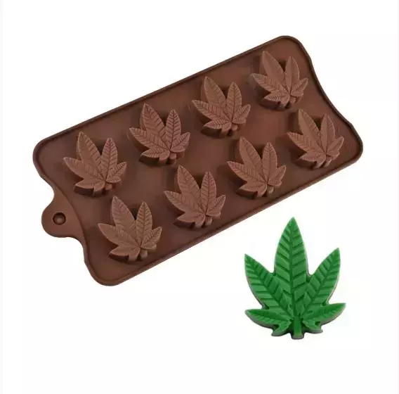 Molde de Silicone Folha Temática - 8 Cavidades para Chocolates, Sabonetes e Artesanato
